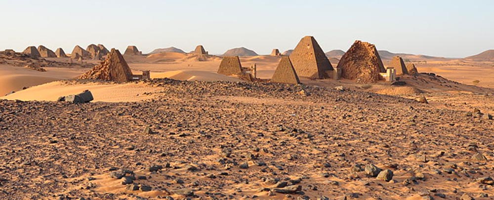 pyramid smeroe