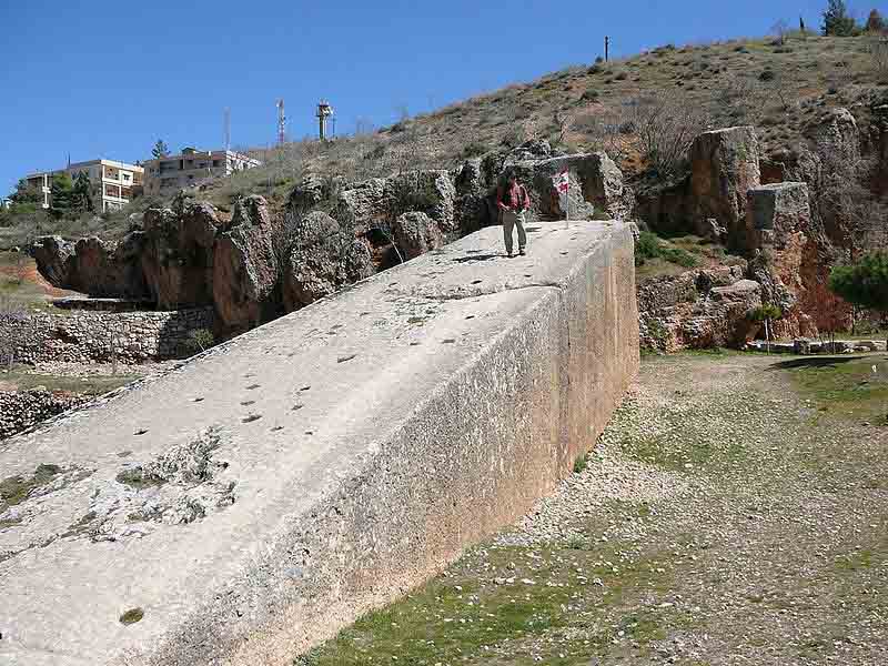baalbek_stoneofpregnantwoman