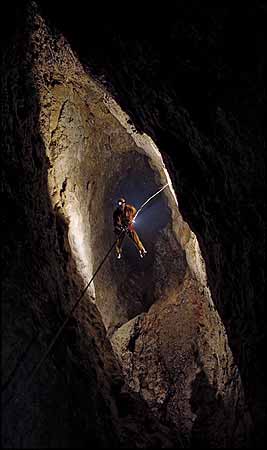 cave405